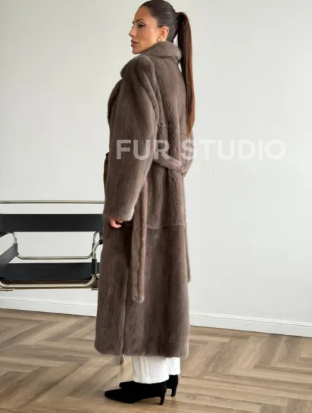 Прямая норковая шуба с поясом - фото 2