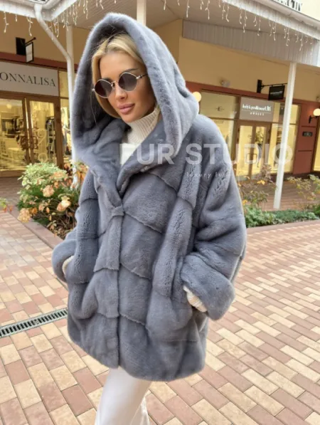 Норковое пончо с капюшоном - фото 0