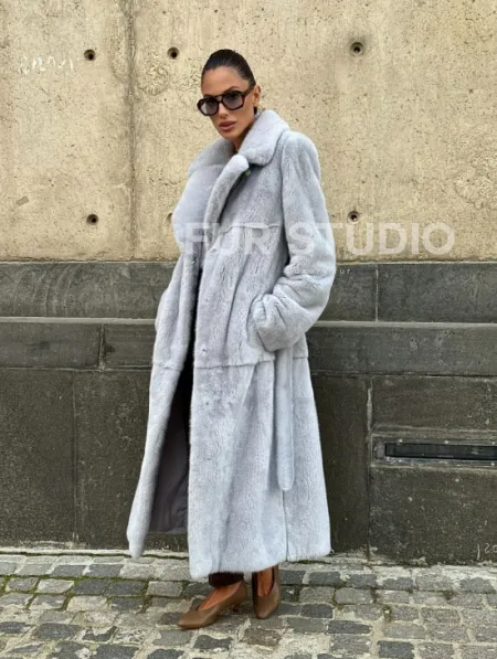 Голубая шуба из плюшевой норки “Velvet” - фото 14