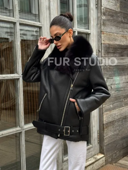 Дубленка из натуральной овчины с мехом песца - фото 0