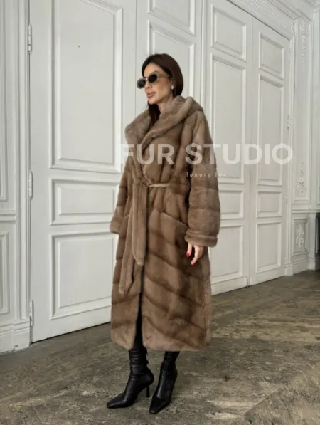 Норковое кимоно с капюшоном в цвете пастель - фото 6