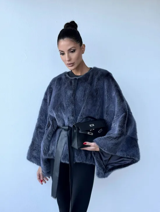 Женское меховое манто - шуба из норки с круглым вырезом, модель  «Летучая мышь» - фото 10