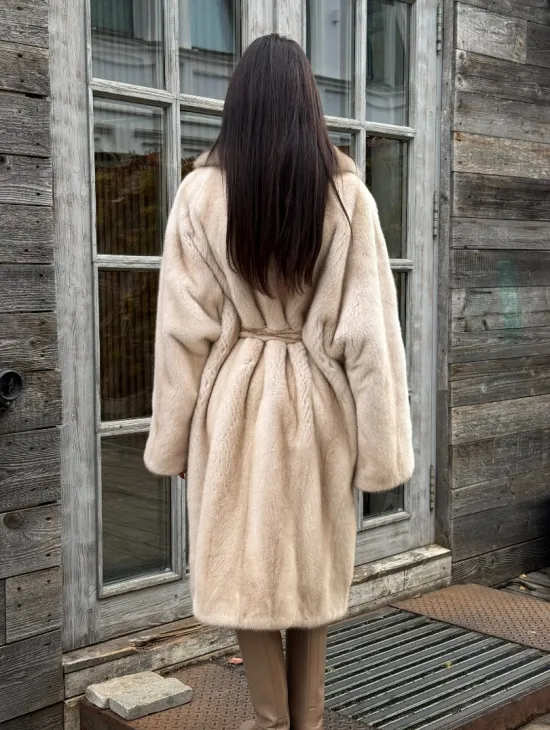 Шуба LUXURY кимоно из норки IVORY с английским воротником из меха куницы - фото 8