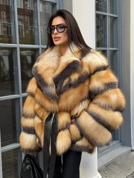 Шуба из меха лисы Golden-grey fox с английским воротником, с поясом - фото 7