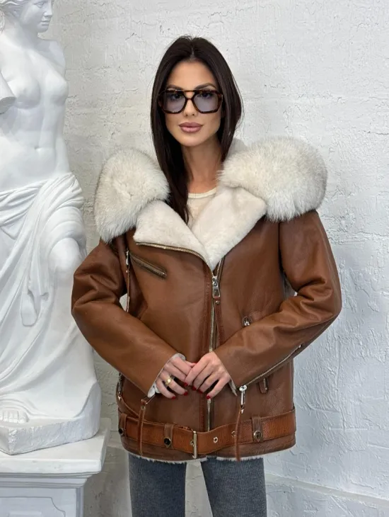 Дубленка - куртка женская из натуральной овчины с капюшоном из меха финского песца - фото 0