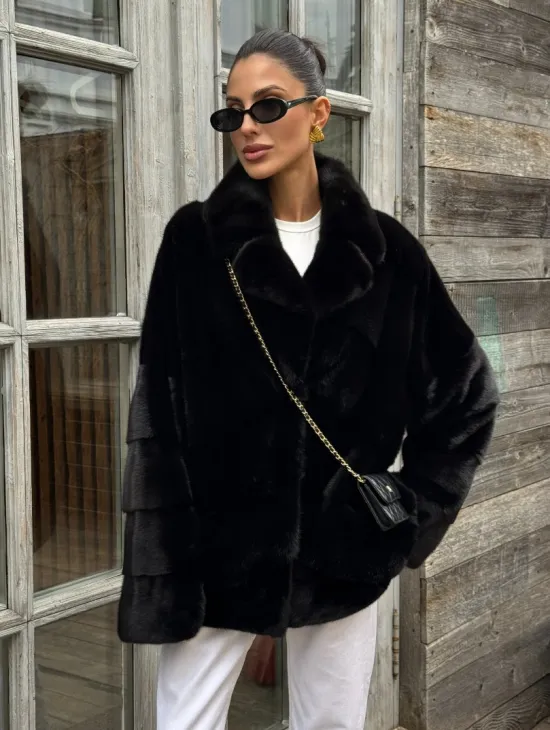 Черный короткий полушубок из плюшевой норки VELVET с английским воротником - фото 7