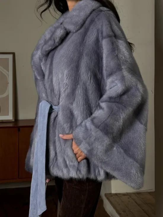 Короткая норковая шуба в стиле оверсайз с английским воротником - фото 3