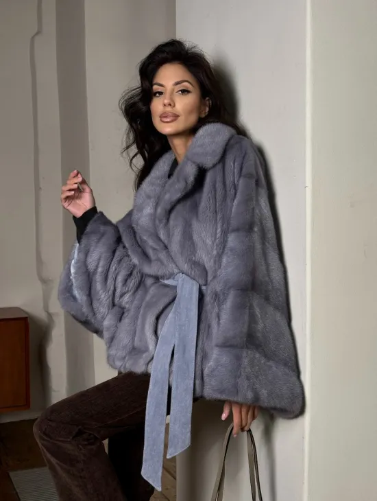 Короткая норковая шуба в стиле оверсайз с английским воротником - фото 9