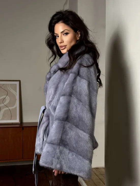 Короткая норковая шуба в стиле оверсайз с английским воротником - фото 7