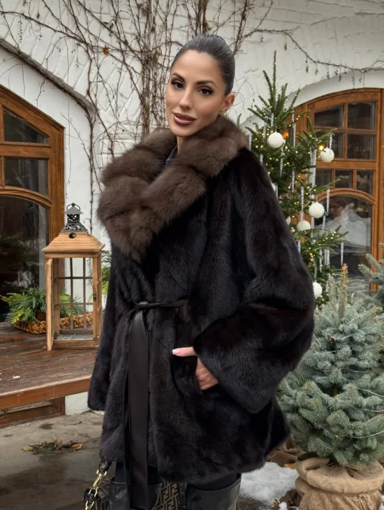 Норковый полушубок Mahogany с воротником из меха куницы - Летучая мышь - фото 10