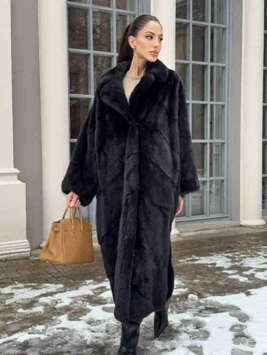 Шуба норковая оверсайз в стиле 