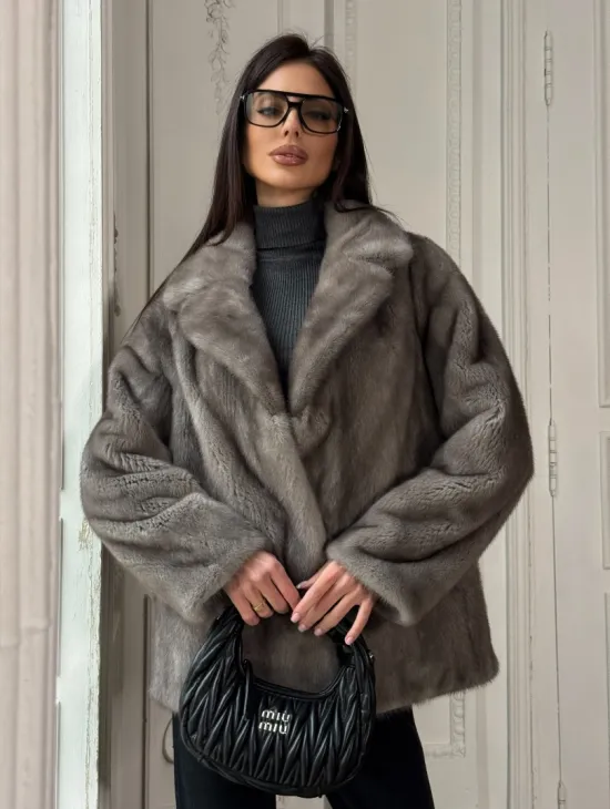 Норковый жакет классического кроя с прорезными карманами клапанами - фото 7