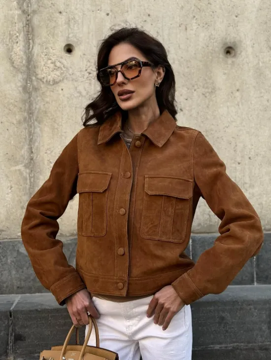 Прямой жакет из натуральной замши с накладными карманами - фото 9