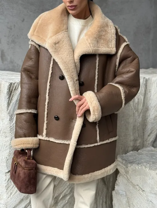 Коричневая женская дубленка - фото 5