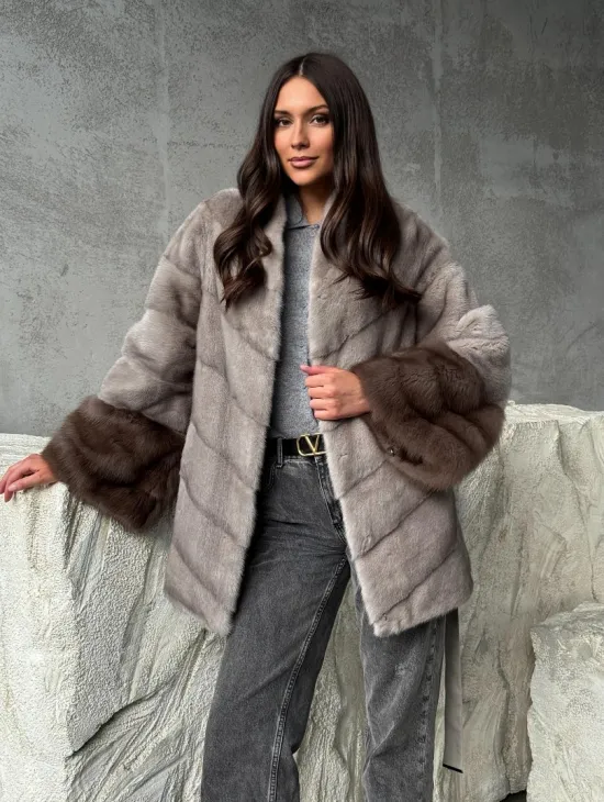 Норковое полупальто с меховыми манжетами из куницы - фото 7