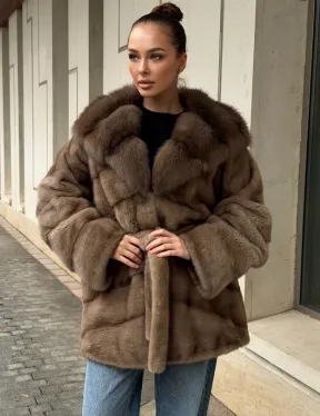 Полушубок норковый с капюшоном из меха куницы - фото 6