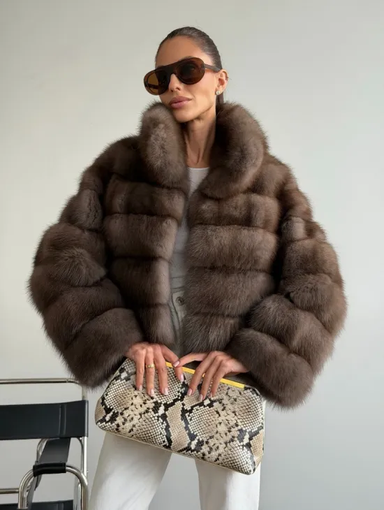 Короткая шуба из куницы - цвет трюфель - фото 8