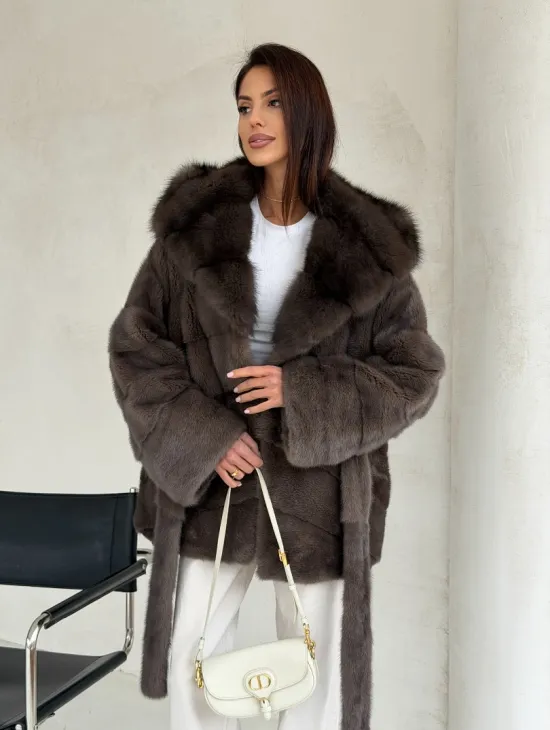 Меховой норковый полушубок с капюшоном куница - фото 10