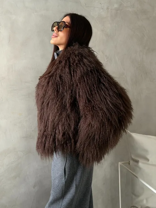 Модный полушубок из ламы - фото 7