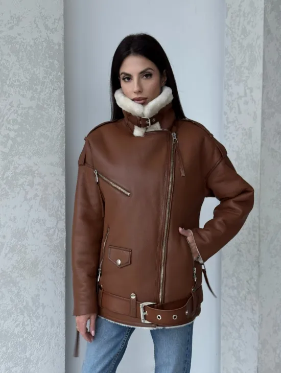 Дубленка авиатор из натуральной кожи в цвете виски - фото 16