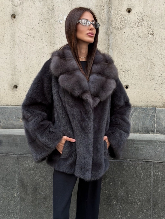 Короткая шуба из меха норки с воротником из меха куницы - фото 8